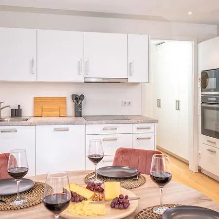 Zirbenruhe: Zentral & Modern Mit Naturflair Apartment Oberstaufen