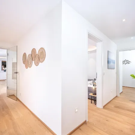 Zirbenruhe: Zentral & Modern Mit Naturflair Apartment Oberstaufen