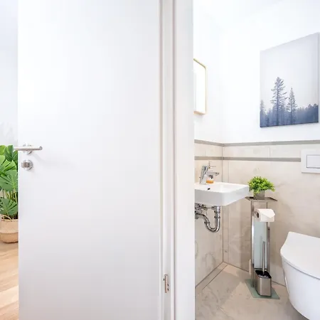 Apartment Zirbenruhe: Zentral & Modern Mit Naturflair Oberstaufen