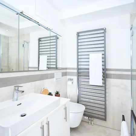 Appartamento Zirbenruhe: Zentral & Modern Mit Naturflair Oberstaufen